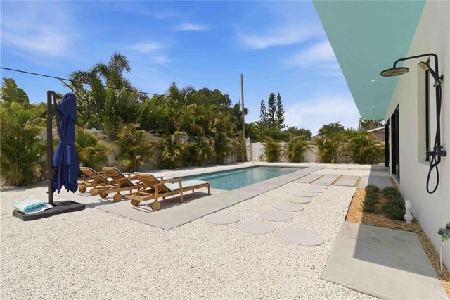 2306 VALENCIA DRIVE, Sarasota, FL 34239