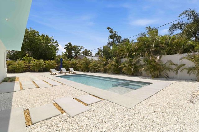 2306 VALENCIA DRIVE, Sarasota, FL 34239