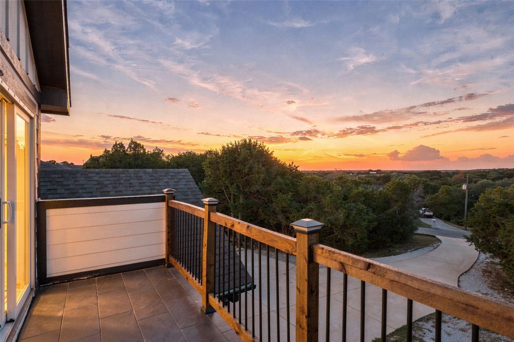 1006 Mojave Trail, Granbury, TX 76048 — photo 2