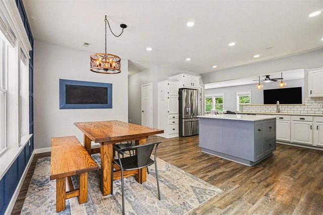 9360 Stratford Woods Trail, Kalamazoo, MI 49009