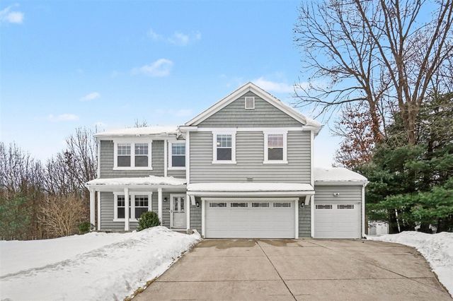 9360 Stratford Woods Trail, Kalamazoo, MI 49009