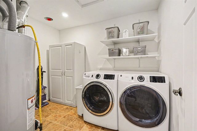 9360 Stratford Woods Trail, Kalamazoo, MI 49009