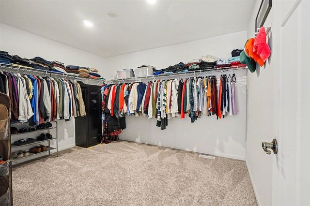 9360 Stratford Woods Trail, Kalamazoo, MI 49009