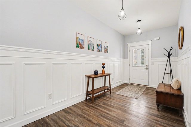 9360 Stratford Woods Trail, Kalamazoo, MI 49009