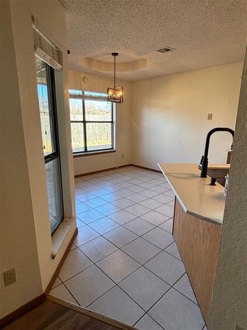 1613 Victoria Drive, Edmond, OK 73003