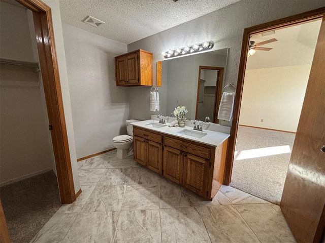 1613 Victoria Drive, Edmond, OK 73003