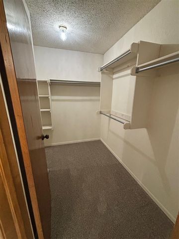 1613 Victoria Drive, Edmond, OK 73003