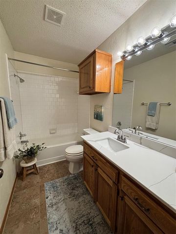 1613 Victoria Drive, Edmond, OK 73003