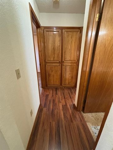 1613 Victoria Drive, Edmond, OK 73003