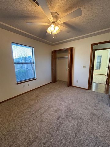 1613 Victoria Drive, Edmond, OK 73003