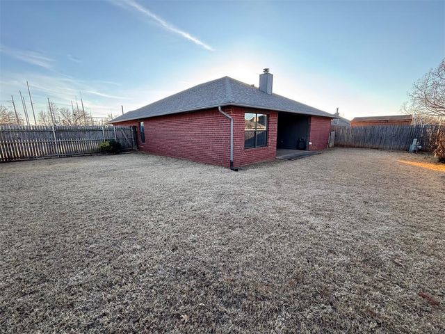 1613 Victoria Drive, Edmond, OK 73003