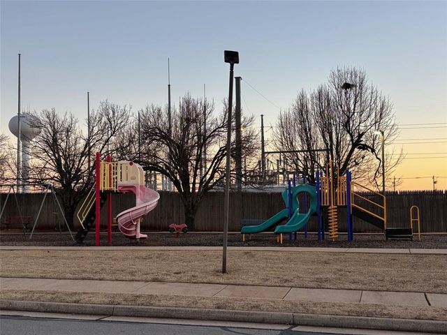 1613 Victoria Drive, Edmond, OK 73003