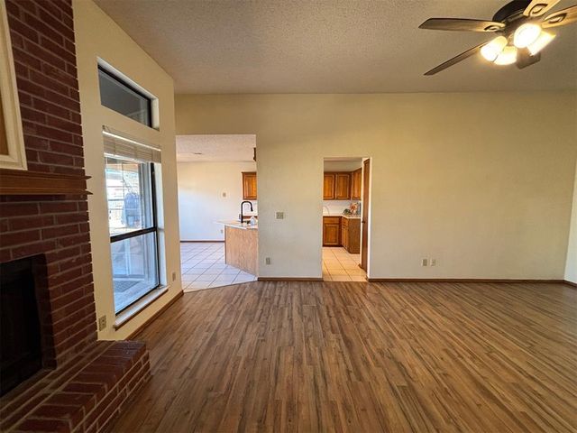 1613 Victoria Drive, Edmond, OK 73003