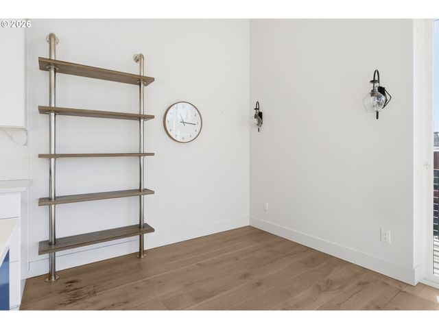 147 SHELTON MCMURPHEY Blvd, Eugene, OR 97401