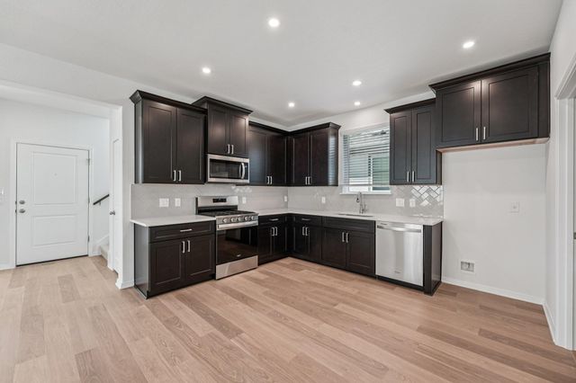 6393 Marsh LN, Buda, TX 78610