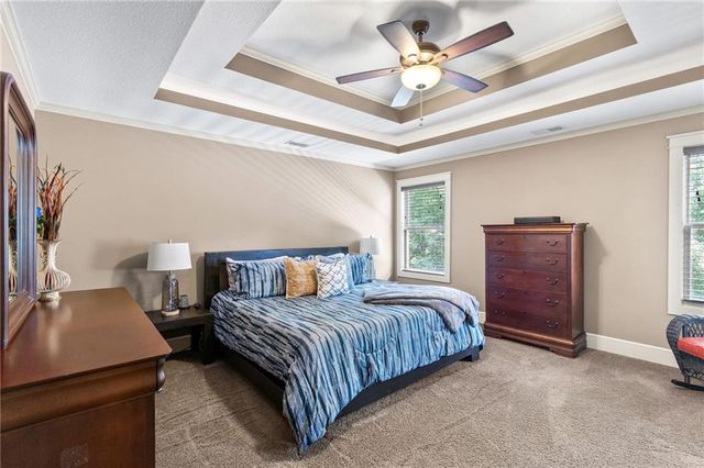 321 Creekwood Drive, Liberty, MO 64068