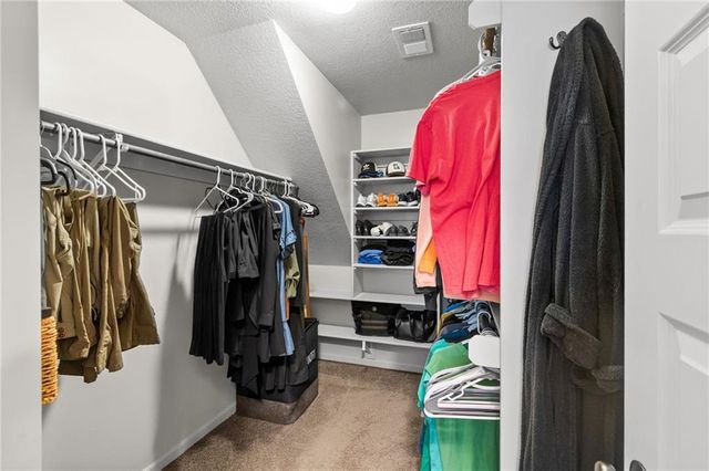 321 Creekwood Drive, Liberty, MO 64068