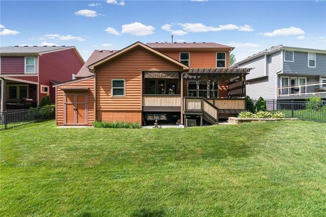 321 Creekwood Drive, Liberty, MO 64068