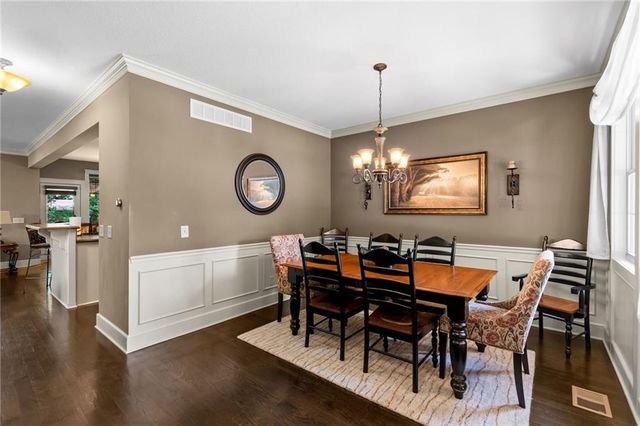 321 Creekwood Drive, Liberty, MO 64068