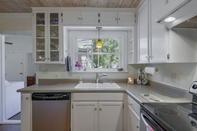 3540 W Biddison Street, Fort Worth, TX 76109