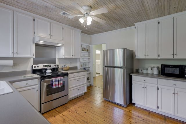 3540 W Biddison Street, Fort Worth, TX 76109