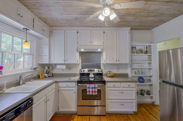 3540 W Biddison Street, Fort Worth, TX 76109