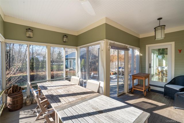 460 Bay Avenue, East Marion, NY 11939