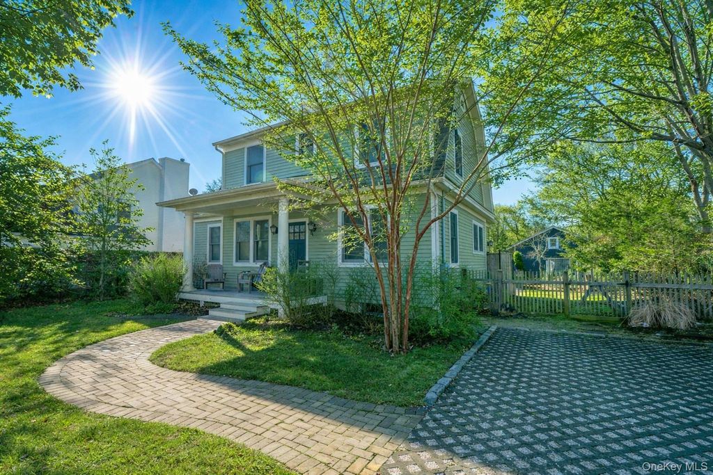 460 Bay Avenue, East Marion, NY 11939