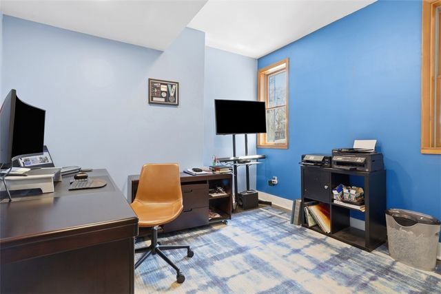 700 Woodland Rd, Bradford Woods, PA 15015
