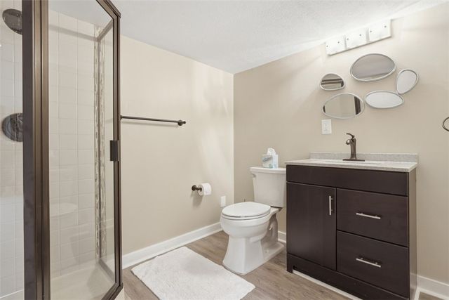 700 Woodland Rd, Bradford Woods, PA 15015