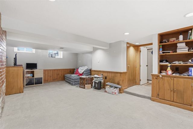 700 Woodland Rd, Bradford Woods, PA 15015