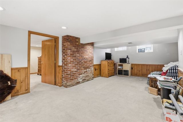 700 Woodland Rd, Bradford Woods, PA 15015