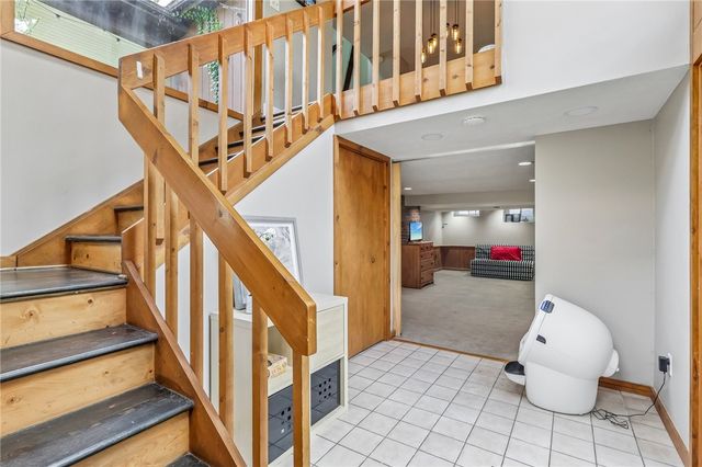700 Woodland Rd, Bradford Woods, PA 15015