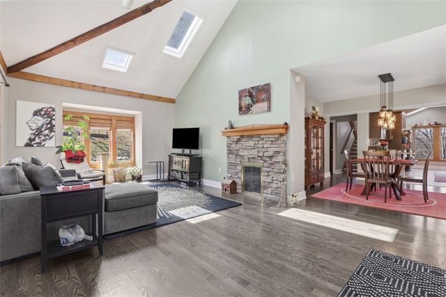 700 Woodland Rd, Bradford Woods, PA 15015