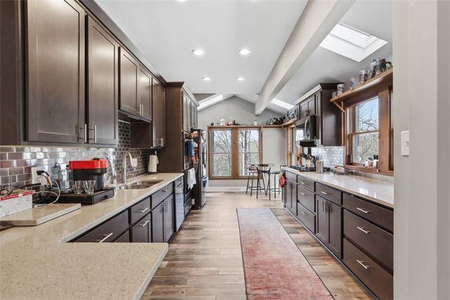 700 Woodland Rd, Bradford Woods, PA 15015