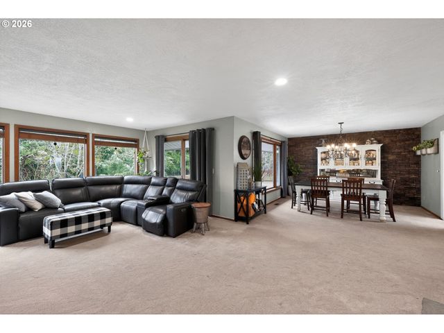 735 Sw MILL St, Sheridan, OR 97378