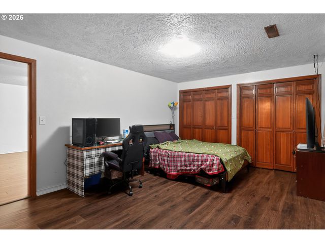 735 Sw MILL St, Sheridan, OR 97378