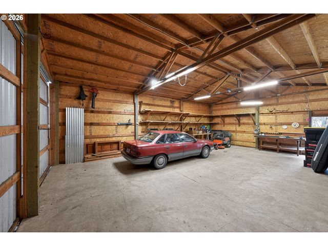 735 Sw MILL St, Sheridan, OR 97378