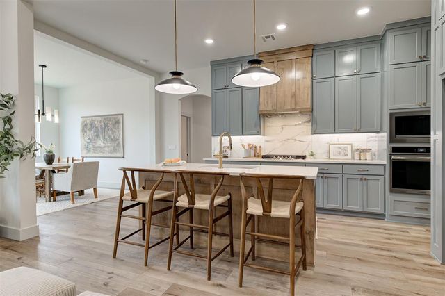 5620 NW 154th Terrace, Edmond, OK 73013