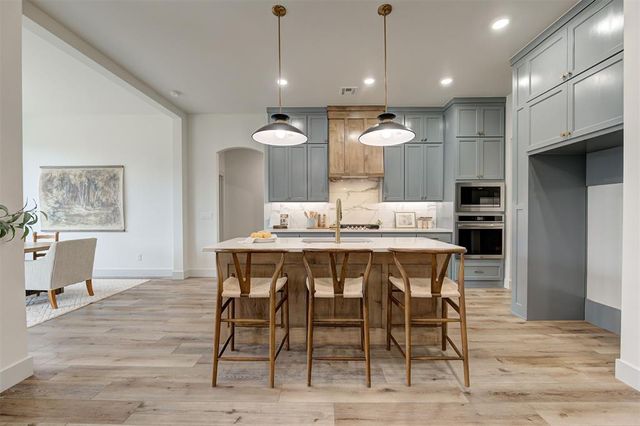 5620 NW 154th Terrace, Edmond, OK 73013