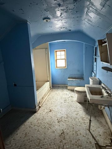 1317 Stophlet Street, Fort Wayne, IN 46802