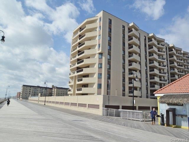 360 Shore Road 5E, Long Beach, NY 11561