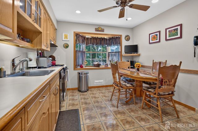 9 Janet Court, Milltown, NJ 08850