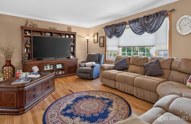 9 Janet Court, Milltown, NJ 08850