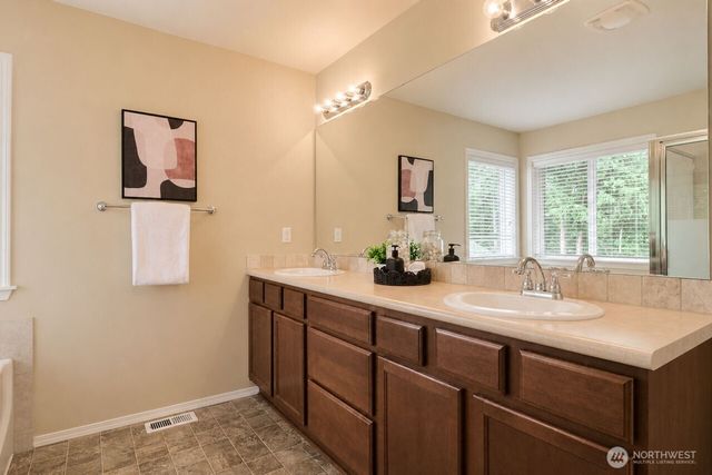 11244 Borgen Loop, Gig Harbor, WA 98332