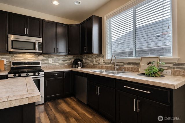 11244 Borgen Loop, Gig Harbor, WA 98332
