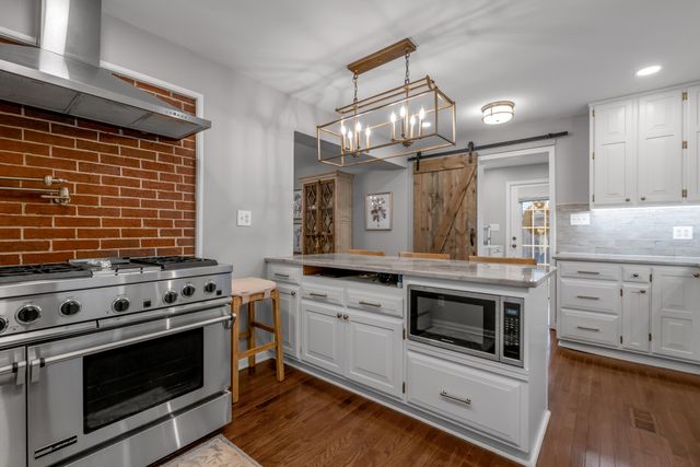 2512 Windsor Court, Lexington, KY 40503