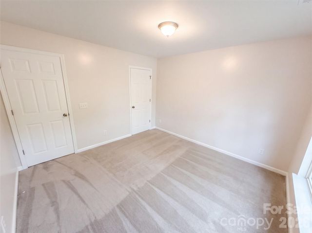9339 Autumn Applause Drive, Charlotte, NC 28277