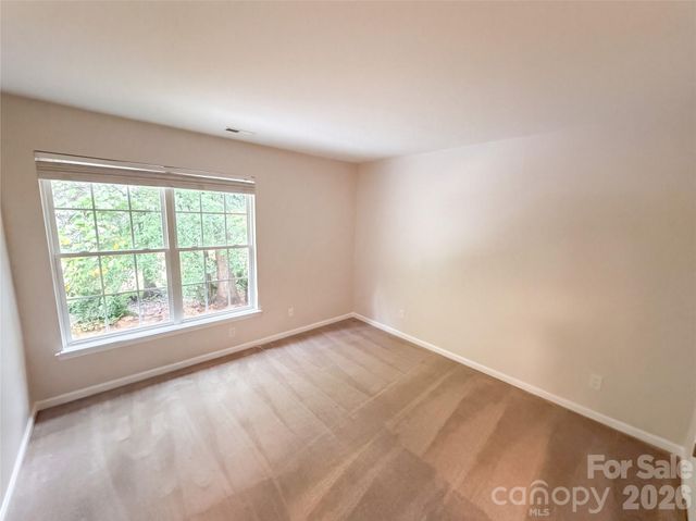 9339 Autumn Applause Drive, Charlotte, NC 28277
