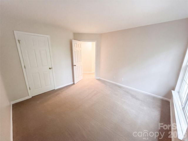 9339 Autumn Applause Drive, Charlotte, NC 28277